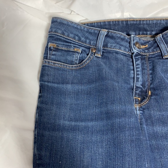 WOMEN'S LL Bean Favorite Fit Blue Jeans Size 4P - Picture 6 of 10